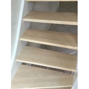 Her ses det frdige resultat efter afslibningen og efterbehandlingen lud og 2x lak.