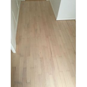 Her ses det frdige resultat af bgeparketgulvet efter afslibningen og efterbehandlingen m. 1x hvidlak og 2x alm. lak.