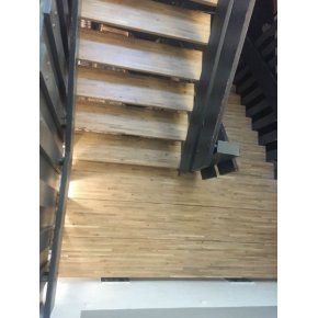 Her ses det frdige resultat efter afslibningen og efterbehandlingen 3x lak.