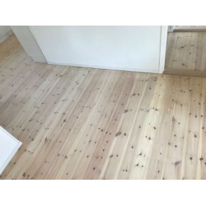 Det frdige resultat efter afslibningen og efterbehandlingen m. 2x hvidpigmenteret sbe.