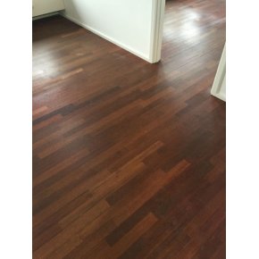 Plejeoliering af kontorer ved Halberg A/S